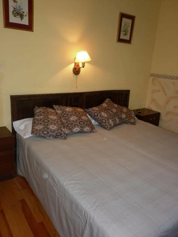Fonda Cerdanya Hotel Puigcerdà Esterno foto